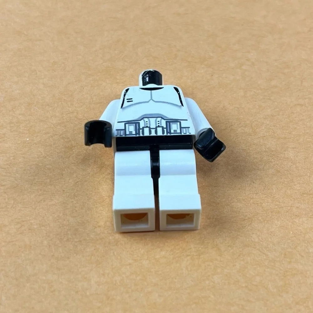 LEGO Star Wars Clone Trooper Missing Head and Helmet 2